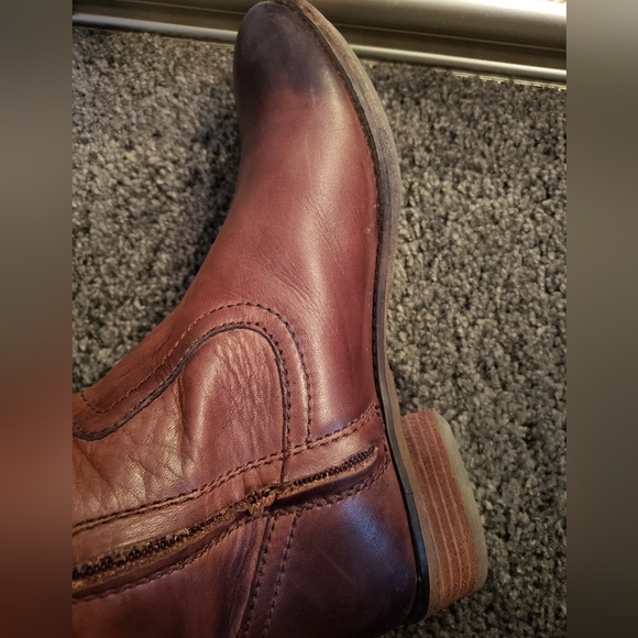 Leather boots - Picture 8 of 13